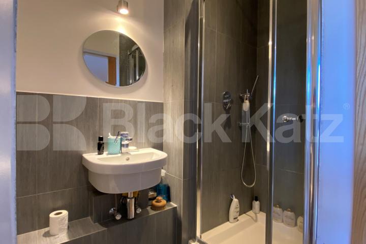 Decorated to the highest of standards boasting size, quality and location Great  Suffolk Street., London Bridge / Borough